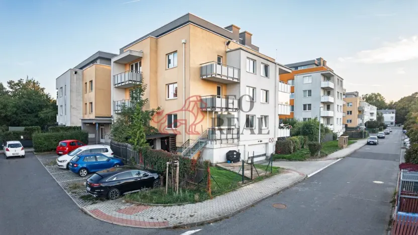 Prodej bytu 2+kk, Praha - Uhříněves, U uhříněveské obory, 44 m2