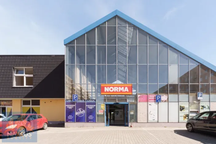 Prodej obchodního prostoru, Žatec, Husova, 2862 m2
