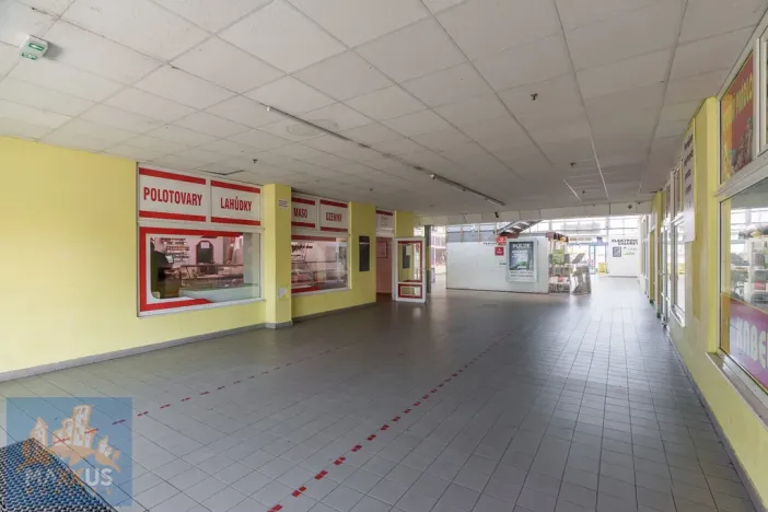 Prodej obchodního prostoru, Žatec, Husova, 2862 m2