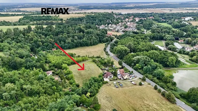 Prodej komerčního pozemku, Liběchov, 7548 m2