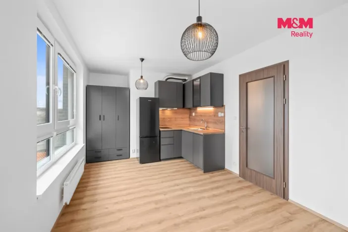 Prodej bytu 1+kk, Praha - Ruzyně, Stočesova, 26 m2