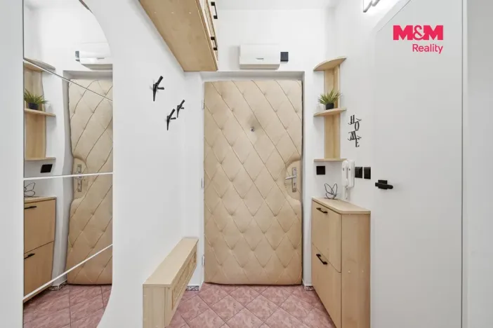Prodej bytu 1+kk, Olomouc - Slavonín, Topolová, 32 m2