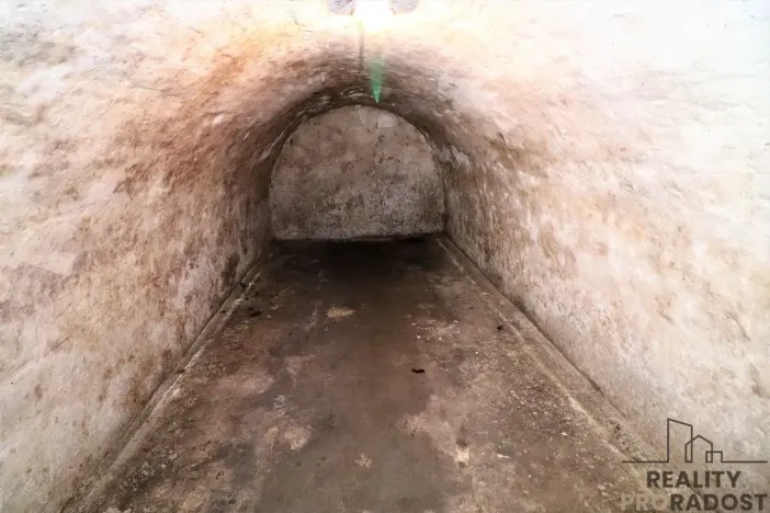 Pronájem vinného sklepa, Hlohovec, Šulaperk, 37 m2