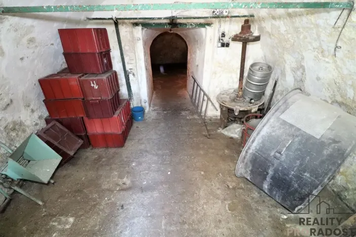 Pronájem vinného sklepa, Hlohovec, Šulaperk, 37 m2