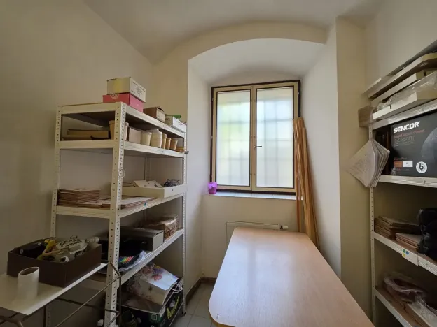 Pronájem obchodního prostoru, Plzeň, Bezručova, 35 m2