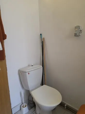 Pronájem obchodního prostoru, Plzeň, Bezručova, 35 m2
