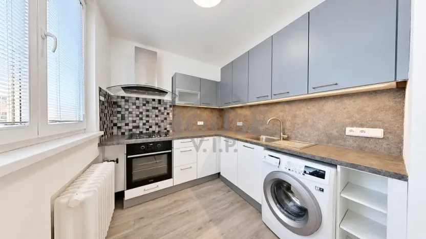 Prodej bytu 2+1, Praha - Modřany, U zastávky, 54 m2