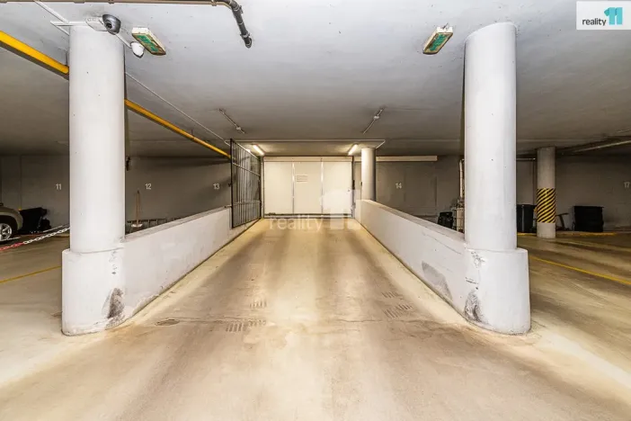 Pronájem bytu 1+kk, Praha - Vršovice, Smolenská, 48 m2