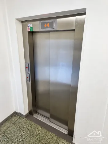 Prodej bytu 3+1, Praha - Řepy, Zrzavého, 83 m2