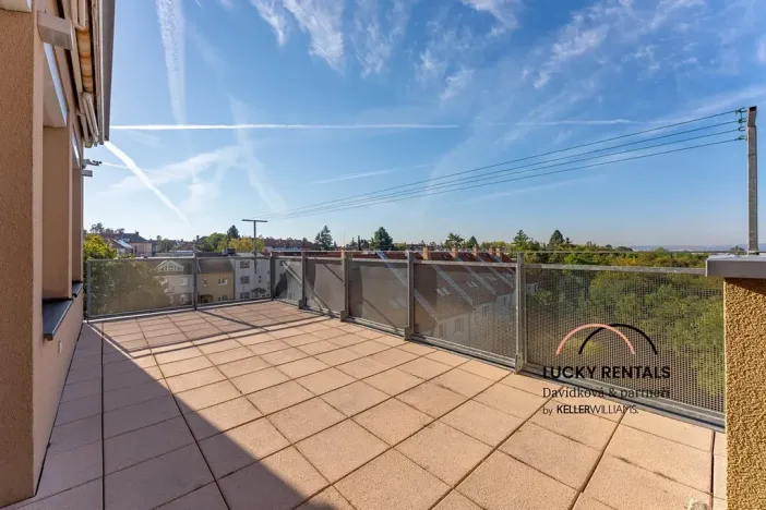 Pronájem bytu 3+kk, Praha - Střížkov, Jitravská, 97 m2