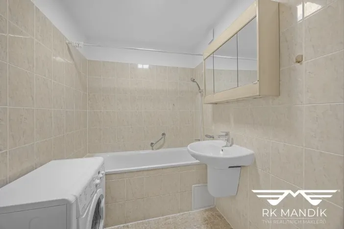 Pronájem bytu 3+1, Praha - Troja, Lublinská, 63 m2