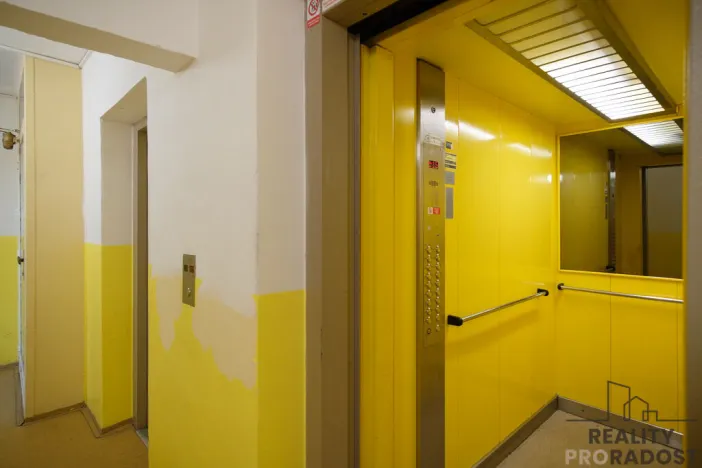 Prodej bytu 1+kk, Ostrava, Varenská, 25 m2