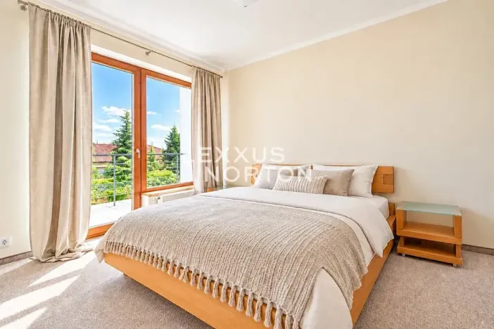 Pronájem rodinného domu, Roztoky, Zvoncová, 163 m2