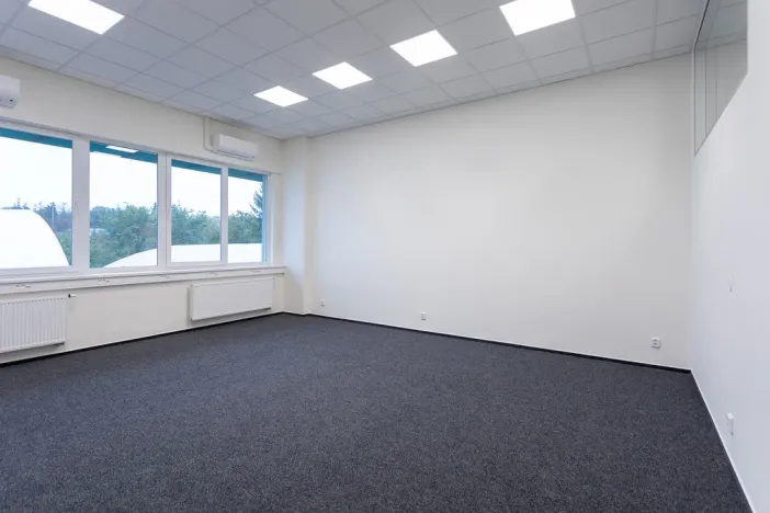 Pronájem kanceláře, Brno - Horní Heršpice, Traťová, 38 m2