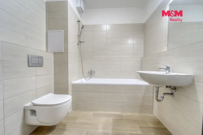 Pronájem bytu 2+kk, Plzeň - Jižní Předměstí, Poděbradova, 44 m2