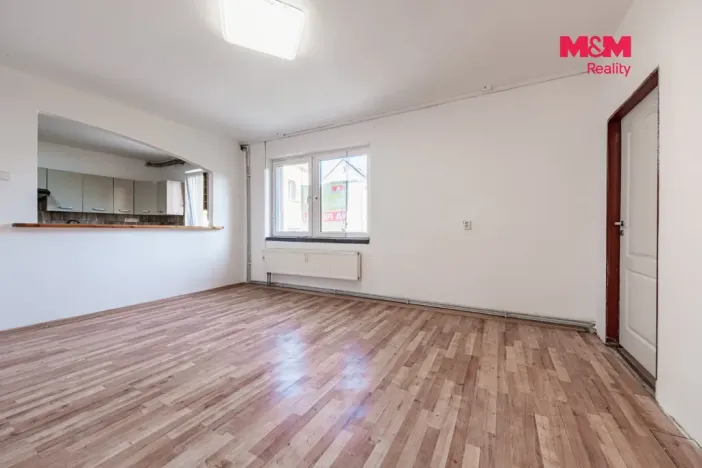 Prodej bytu 2+1, Kryry, náměstí Československé armády, 64 m2