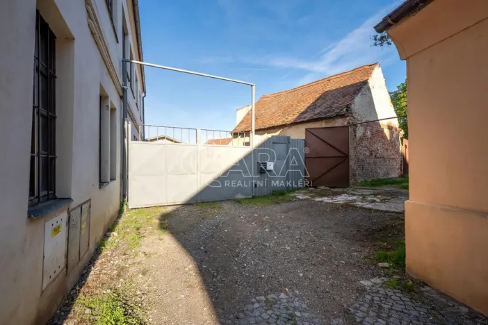 Prodej výrobních prostor, Ivančice, Palackého náměstí, 1196 m2
