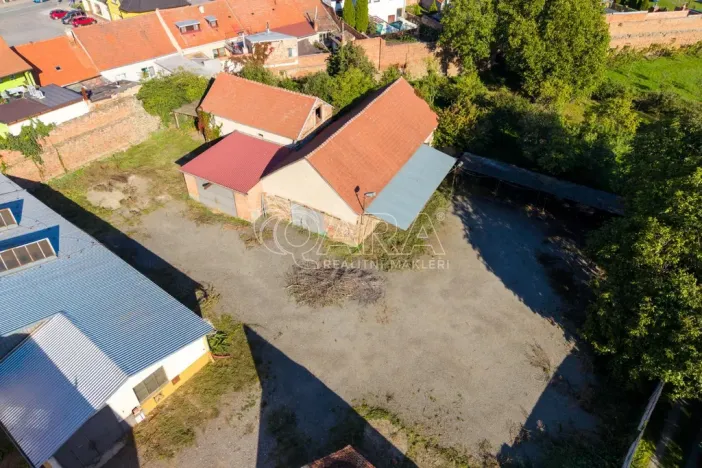 Prodej výrobních prostor, Ivančice, Palackého náměstí, 1196 m2