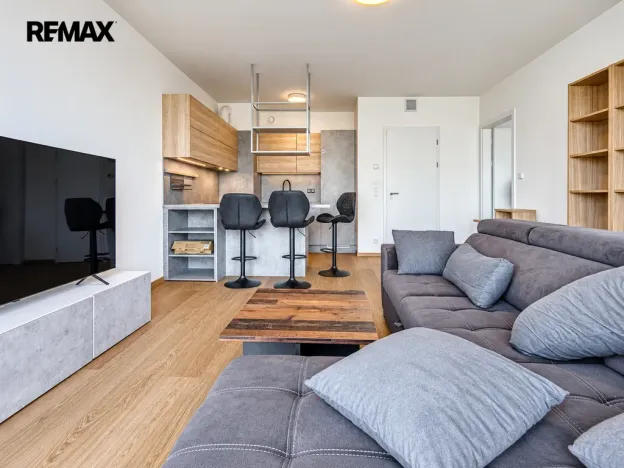 Pronájem bytu 2+kk, Praha - Holešovice, Jankovcova, 52 m2