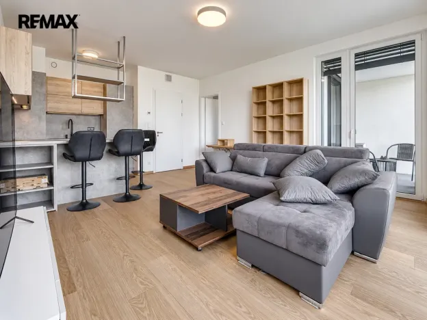 Pronájem bytu 2+kk, Praha - Holešovice, Jankovcova, 52 m2