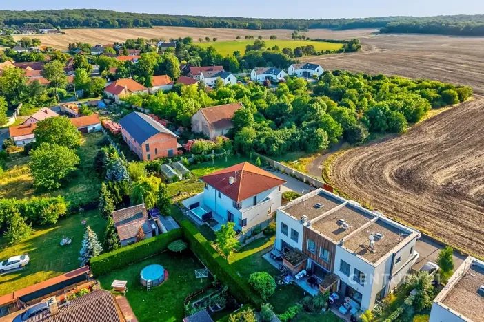 Pronájem rodinného domu, Bašť, Břežanská, 246 m2