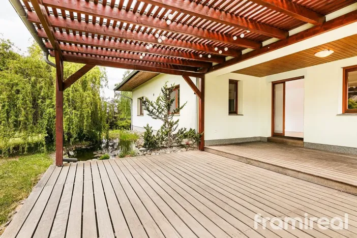 Prodej rodinného domu, Ohrobec, Krátká, 400 m2