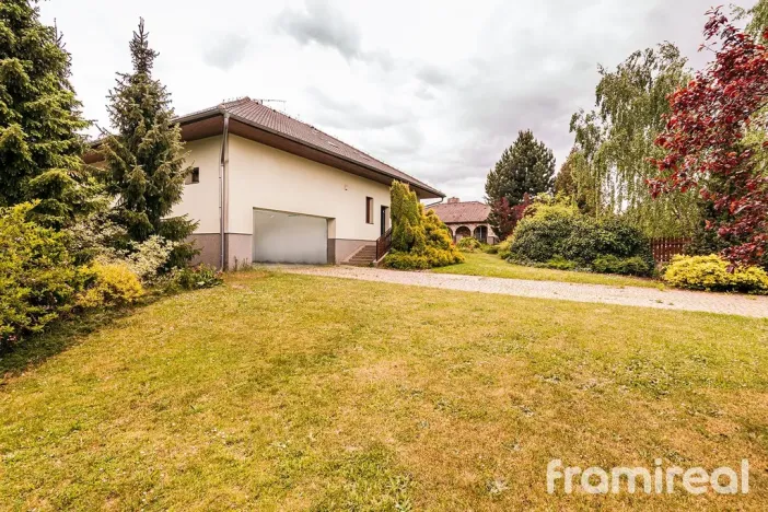 Prodej rodinného domu, Ohrobec, Krátká, 400 m2