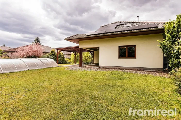 Prodej rodinného domu, Ohrobec, Krátká, 400 m2