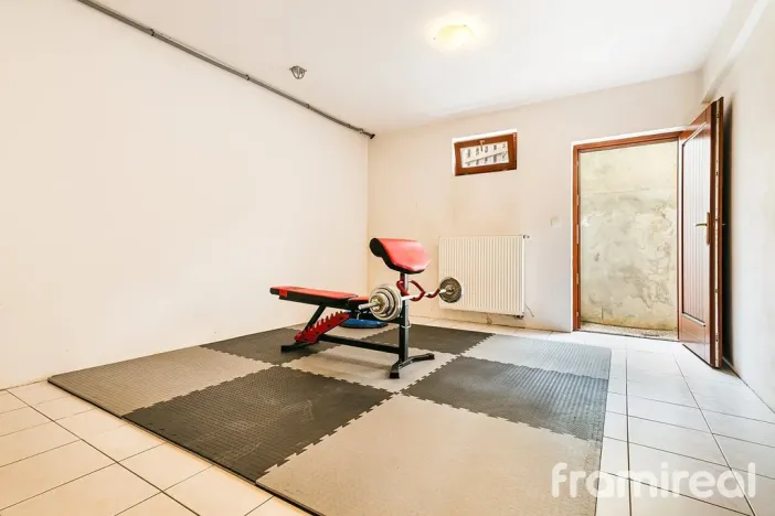 Prodej rodinného domu, Ohrobec, Krátká, 400 m2