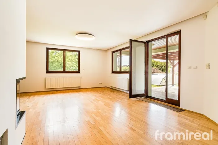 Prodej rodinného domu, Ohrobec, Krátká, 298 m2