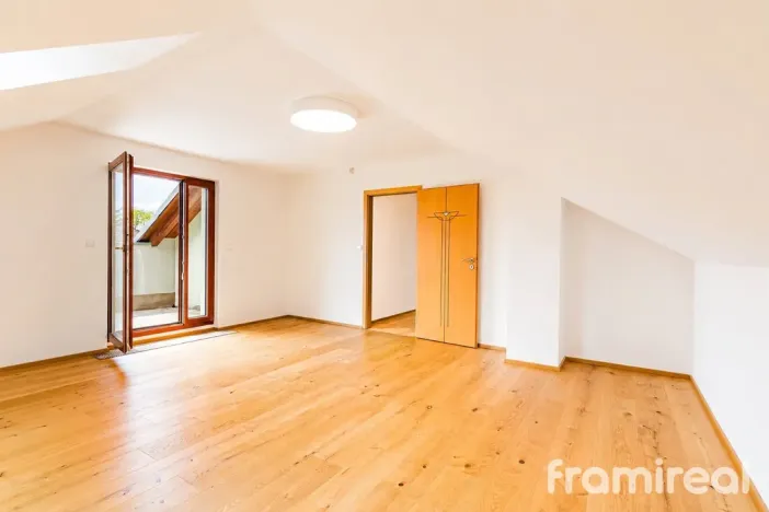 Prodej rodinného domu, Ohrobec, Krátká, 298 m2