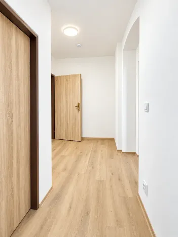 Pronájem bytu 2+1, Aš, Hlavní, 58 m2