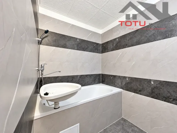 Pronájem bytu 3+1, Jaroměř, Josefa Šímy, 72 m2