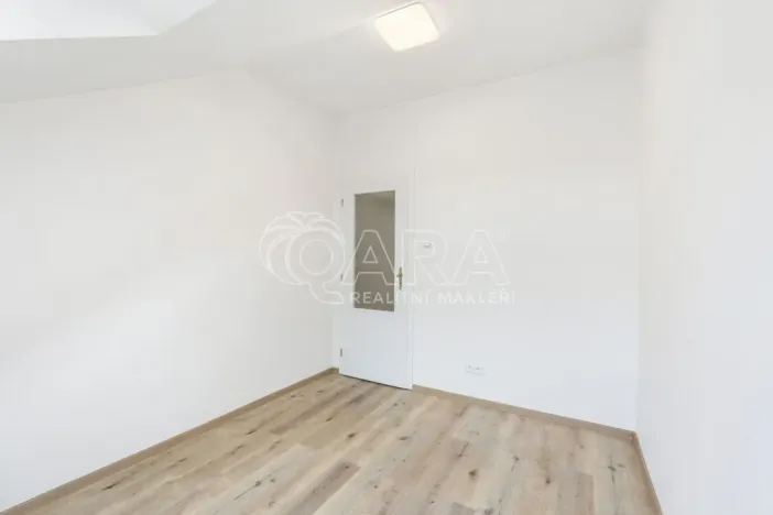 Pronájem bytu 3+kk, Praha - Vinohrady, Římská, 74 m2