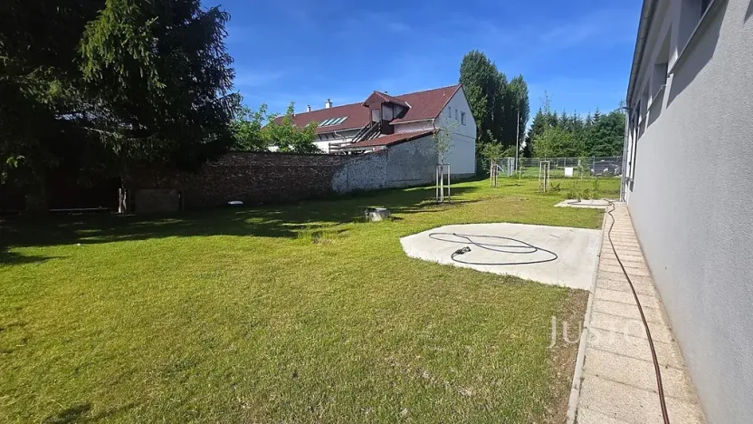 Pronájem kanceláře, Písek, Za Nádražím, 85 m2