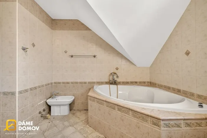 Prodej rodinného domu, Žeranovice, 250 m2