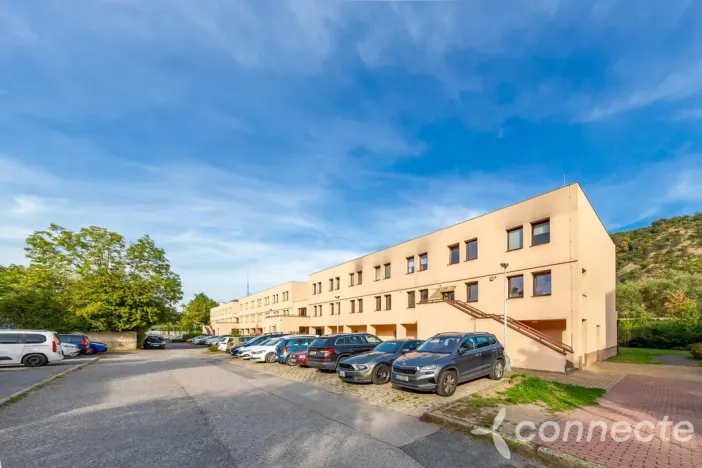 Prodej bytu 1+kk, Praha - Zbraslav, Spojařů, 32 m2