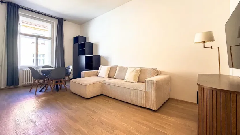 Pronájem bytu 2+kk, Praha - Vinohrady, Rybalkova, 39 m2