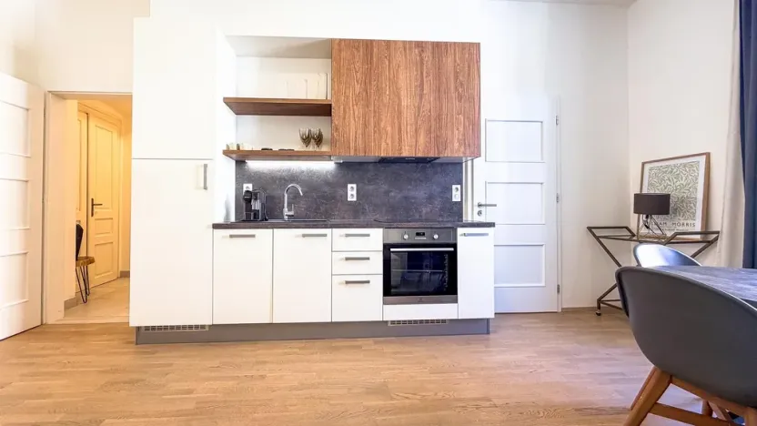 Pronájem bytu 2+kk, Praha - Vinohrady, Rybalkova, 39 m2