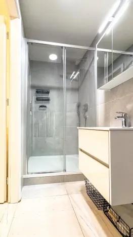Pronájem bytu 2+kk, Praha - Vinohrady, Rybalkova, 39 m2