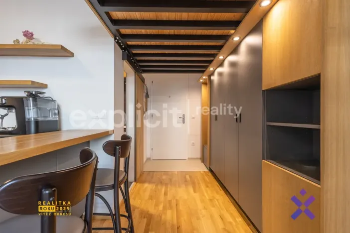 Pronájem bytu 1+kk, Zlín, Lorencova, 28 m2
