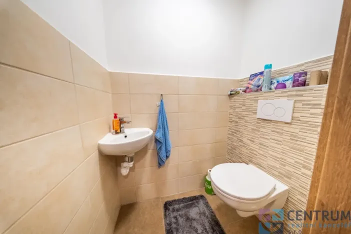 Prodej vícegeneračního domu, Veselá, 265 m2