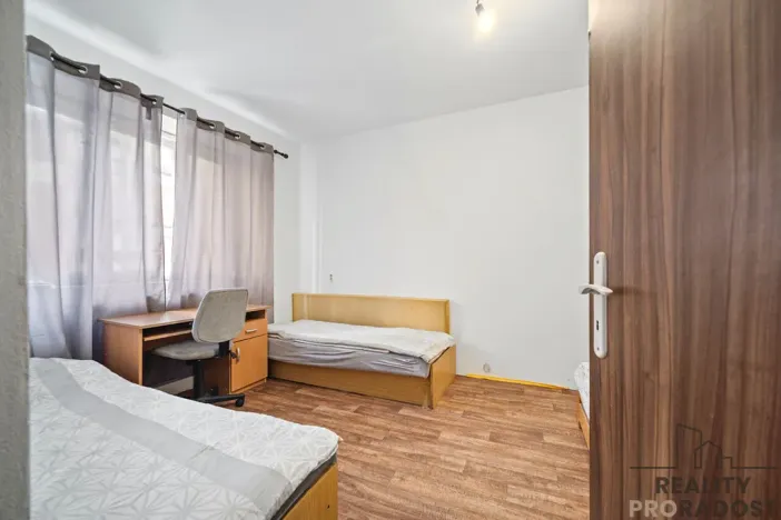 Pronájem pokoje, Sezemice, 30 m2