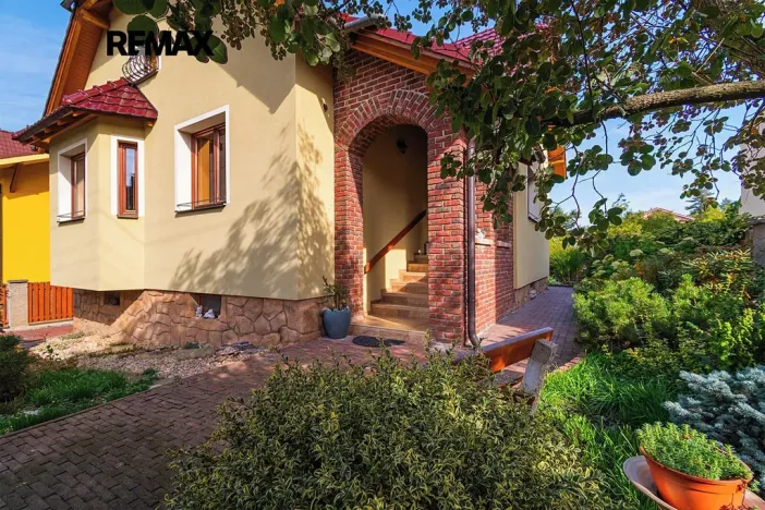 Prodej rodinného domu, Starý Plzenec, Erbenova, 207 m2