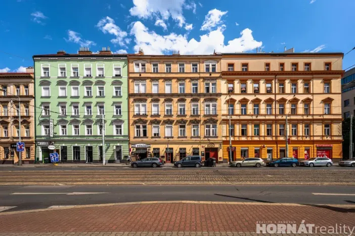 Pronájem bytu 1+kk, Praha - Smíchov, Nádražní, 28 m2