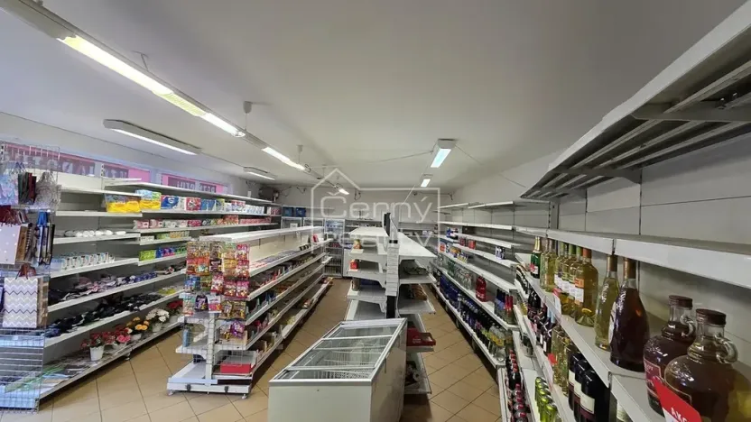 Pronájem obchodního prostoru, Pardubice, Habřinská, 92 m2