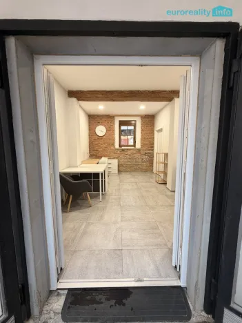 Pronájem kanceláře, Mariánské Lázně, Máchova, 25 m2