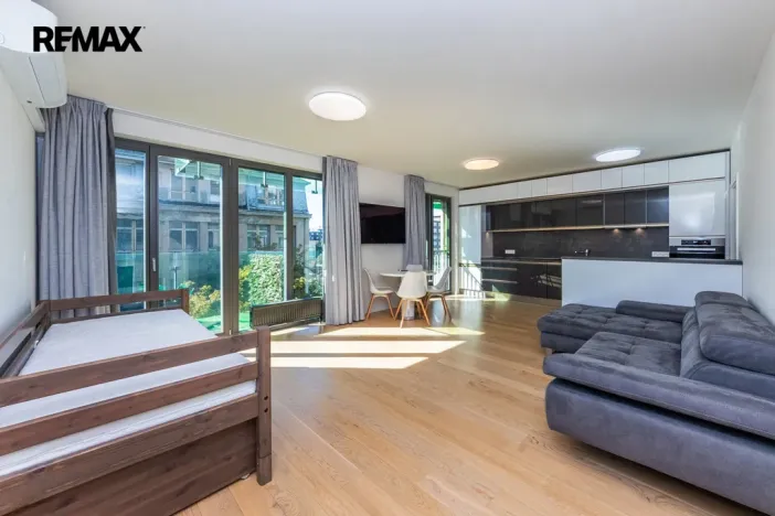 Pronájem bytu 2+kk, Praha - Vršovice, Altajská, 66 m2