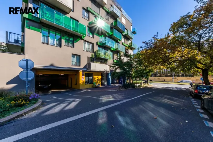 Pronájem bytu 2+kk, Praha - Vršovice, Altajská, 66 m2