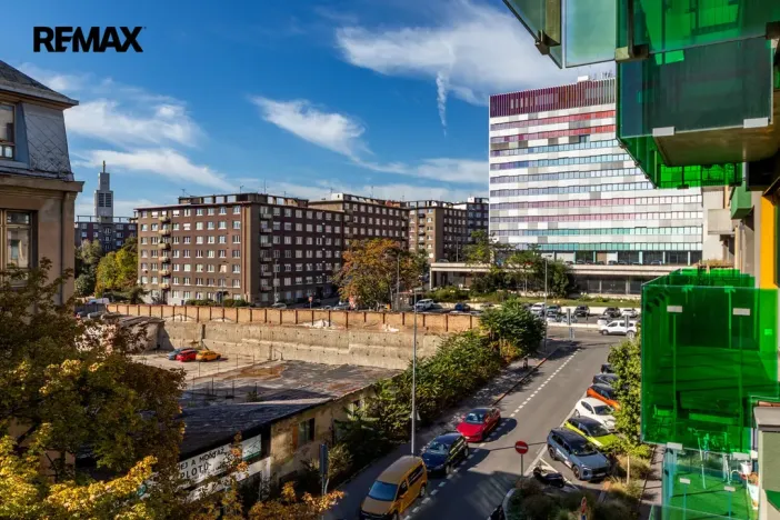 Pronájem bytu 2+kk, Praha - Vršovice, Altajská, 66 m2